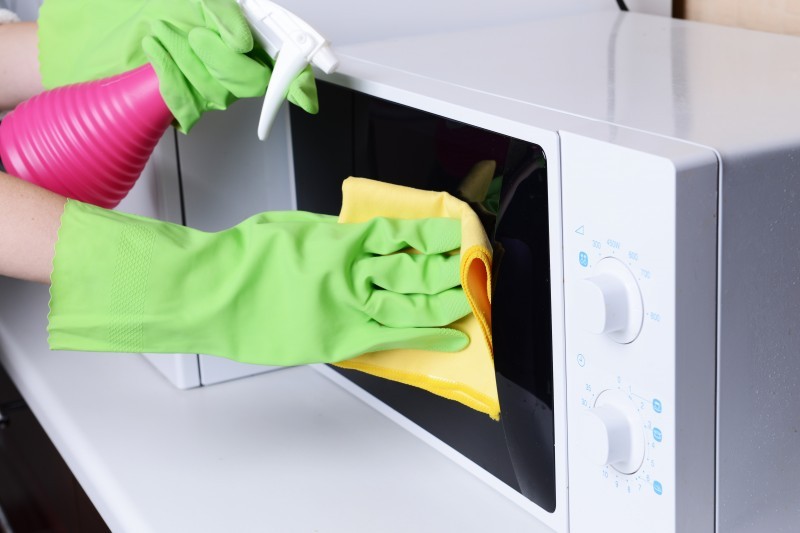How to Use a Clean Microwave Oven More Frequently